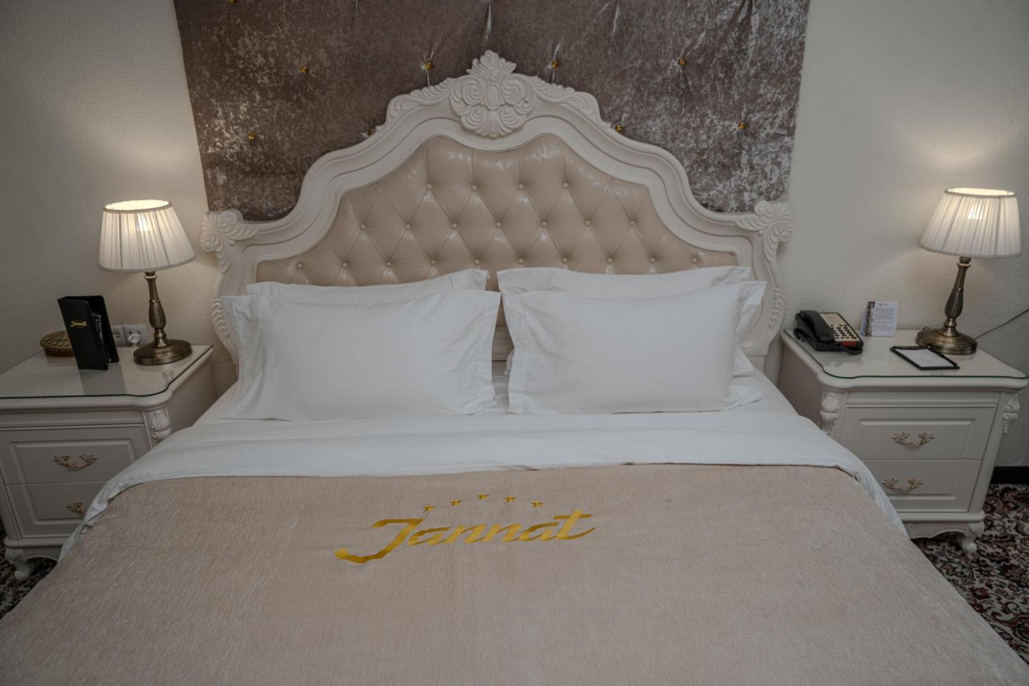 ยันนัต รีเจนซี Hotel บิชเคก ภายนอก รูปภาพ