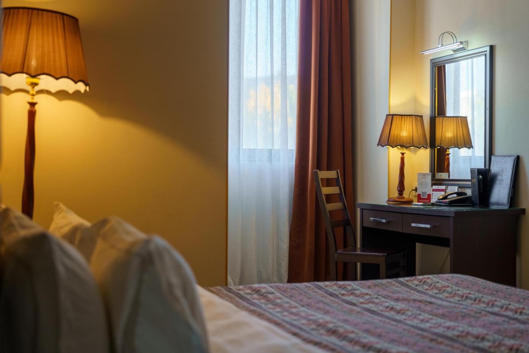 ยันนัต รีเจนซี Hotel บิชเคก ภายนอก รูปภาพ