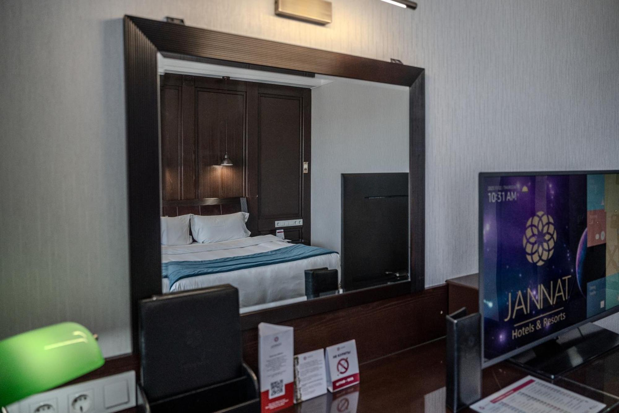 ยันนัต รีเจนซี Hotel บิชเคก ภายนอก รูปภาพ