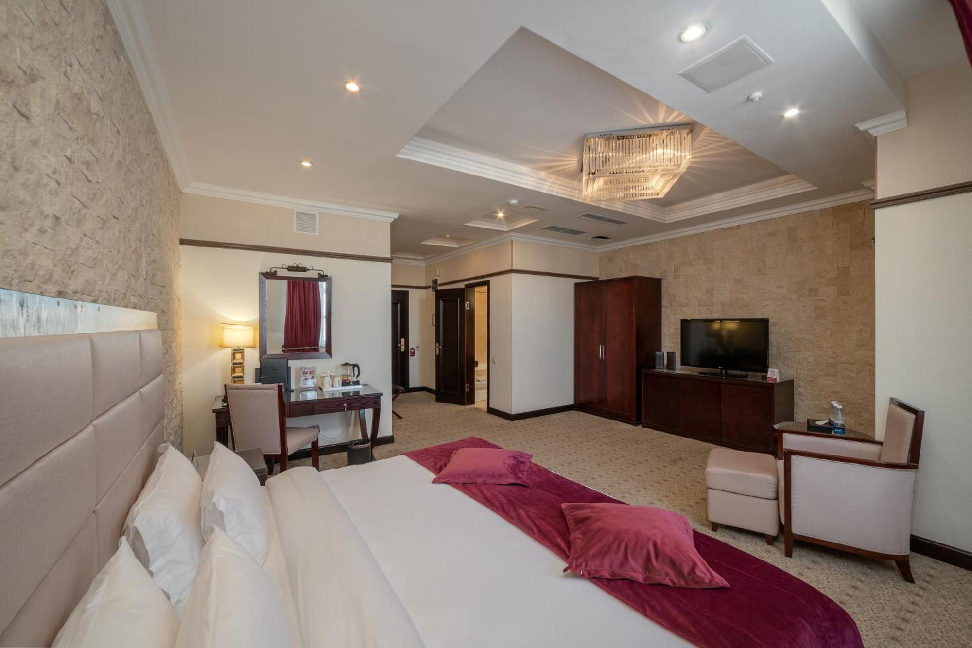 ยันนัต รีเจนซี Hotel บิชเคก ภายนอก รูปภาพ