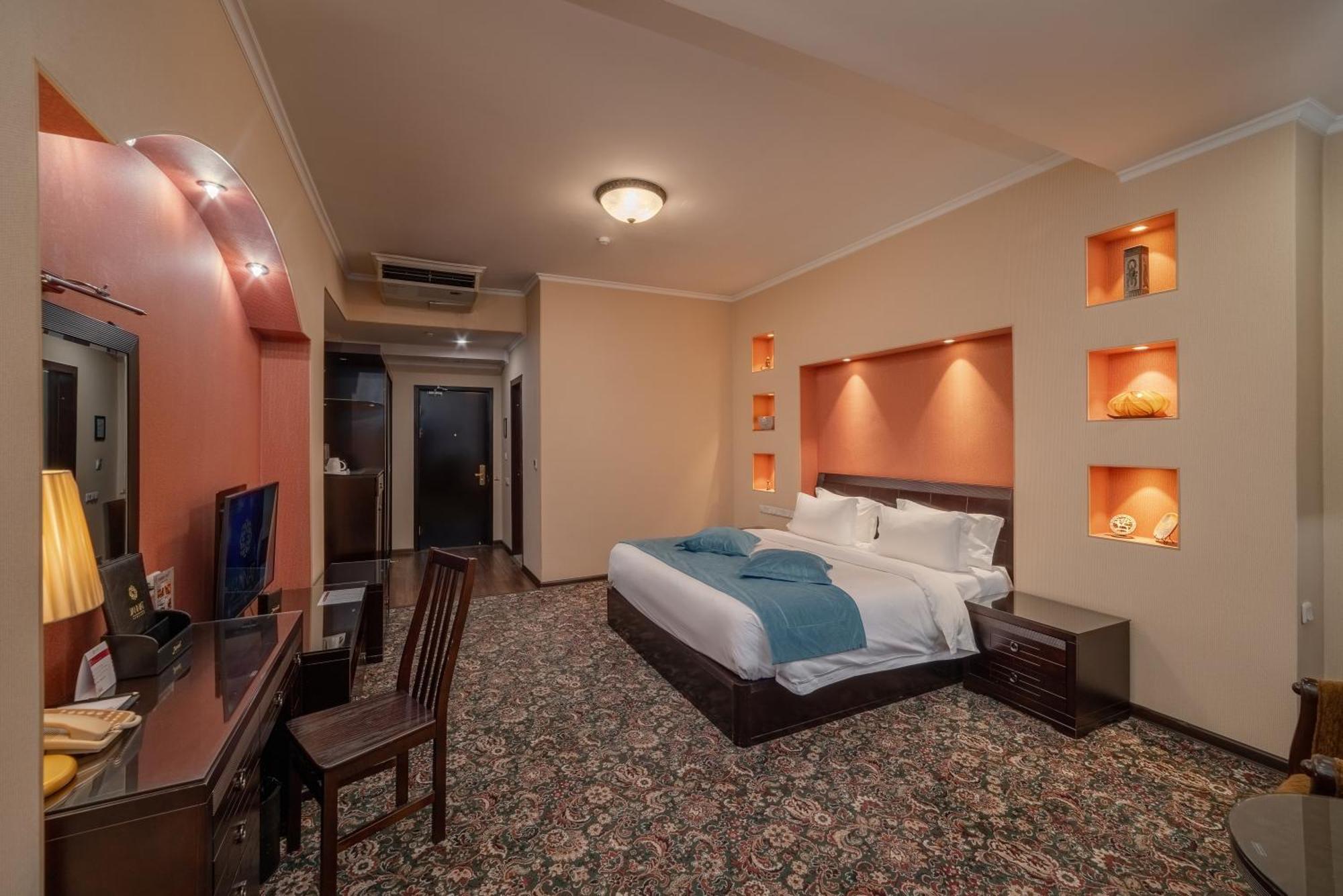ยันนัต รีเจนซี Hotel บิชเคก ภายนอก รูปภาพ